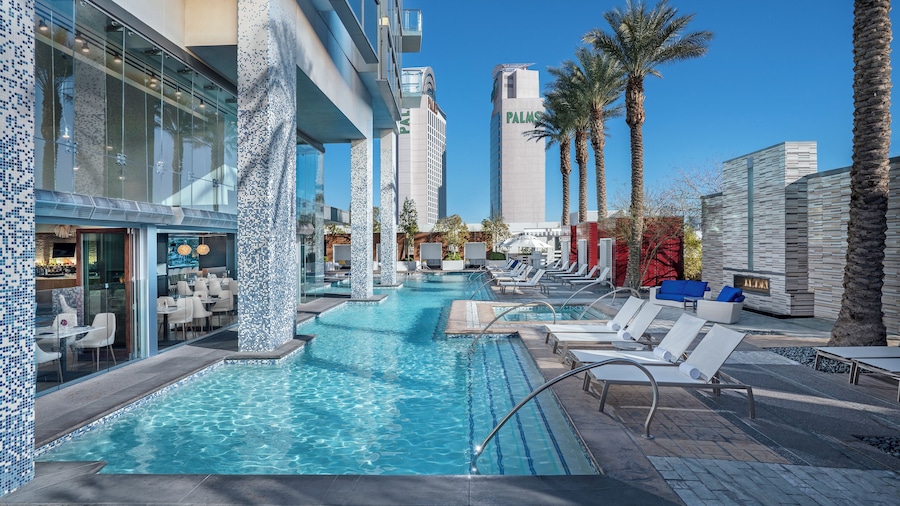 StripViewSuites at Palms Place Penthouses