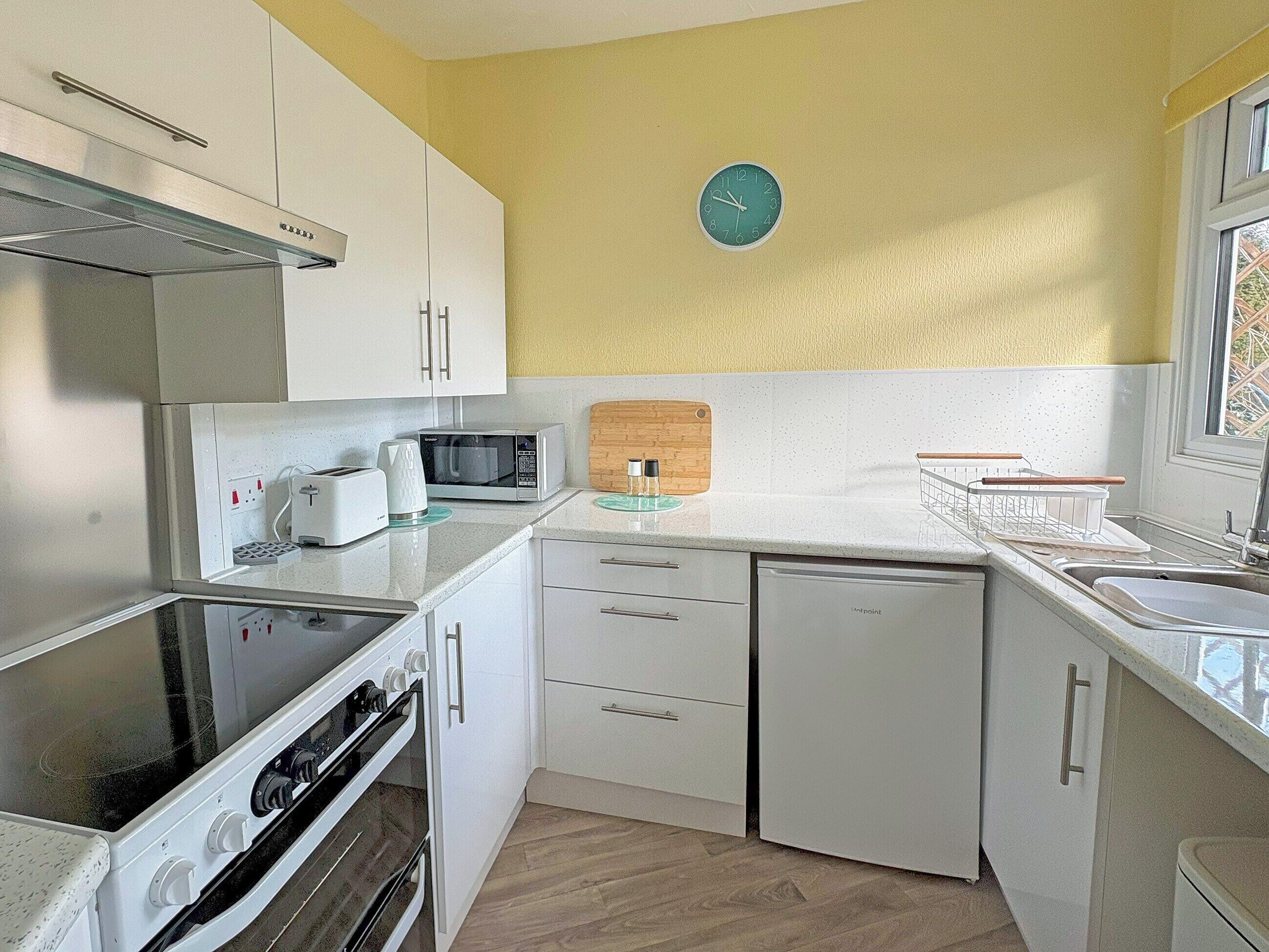 Cookware/dishes/utensils