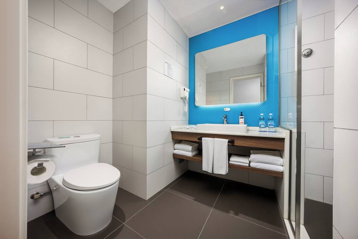 Standard Room, Multiple Beds | 1 bedroom, premium bedding, in-room safe, desk