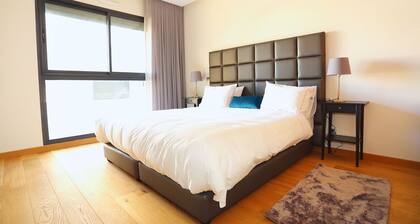 Superb apartment 100m2 in central Casablanca (with parking and wifi)