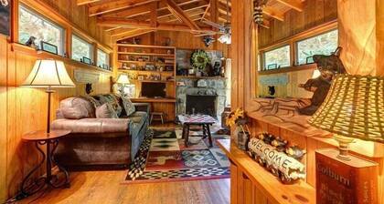 Vieraat todella nauttivat River Haus: maalaismainen yksi makuuhuone, yksi kylpyamme, kuunnellen niin