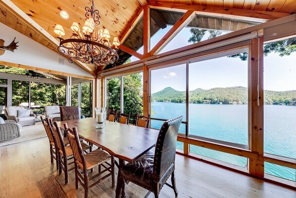 Dining - Knot Done -Luxurious Lakefront Lodge (Clarkesville)