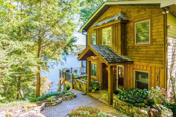 Exterior - Knot Done | Lakefront Luxury, Private Boathouse, & Game Room! (Clarkesville)