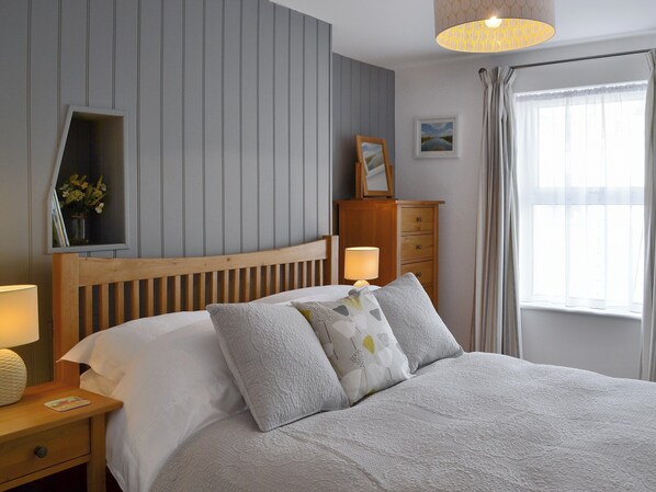 2 bedrooms, free WiFi, bed sheets - 2 bedroom accommodation in Sheringham (Sheringham)