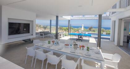 Villa Chloe, Luxus 4BDR Cape Greco Villa, nahe dem Strand mit Panoramablick