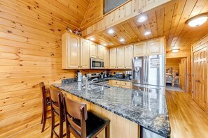 Fridge, microwave, oven, stovetop - Ridge Top - Cozy Cabin on the 3rd Hole w/Hot Tub (Helen)