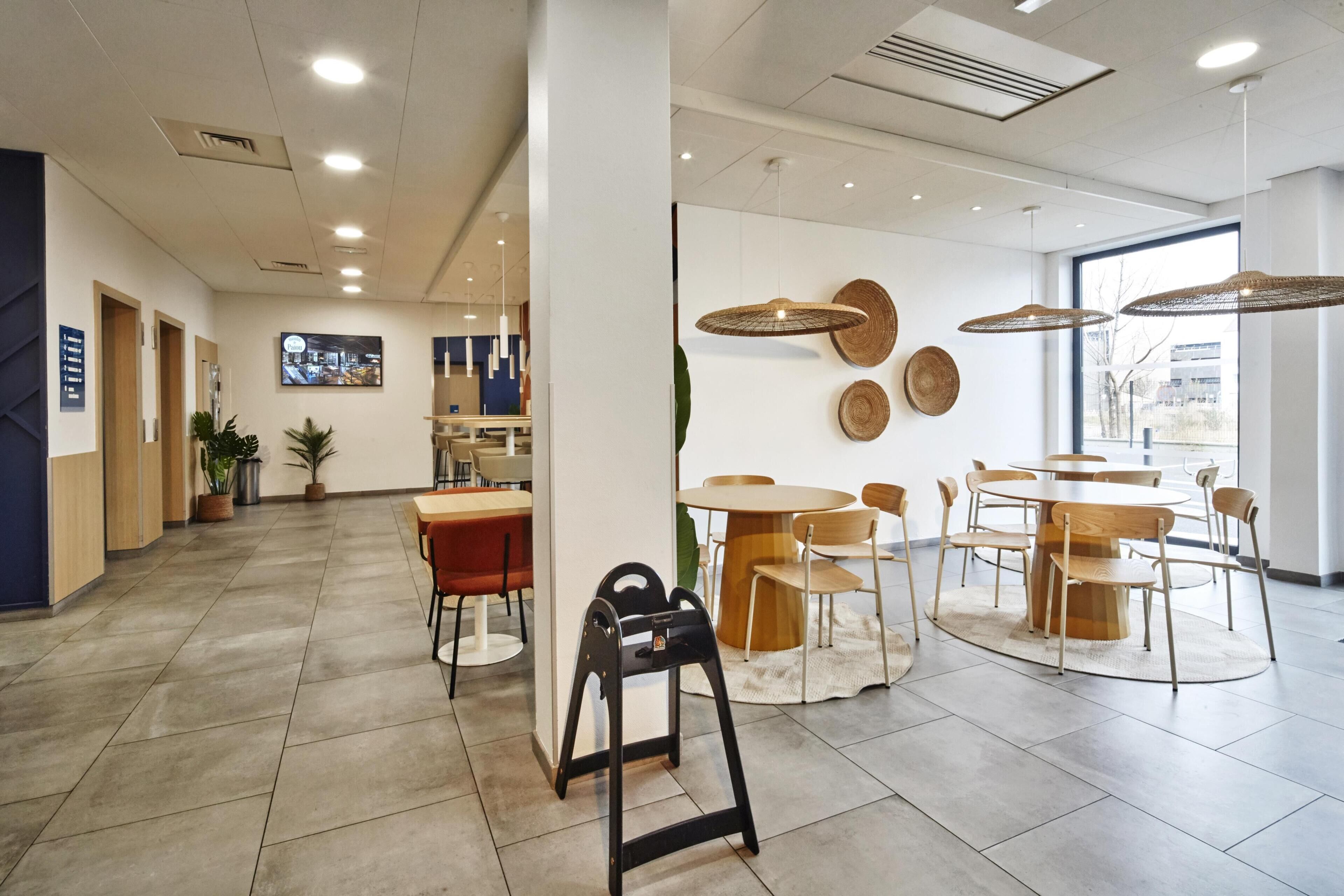 Kontinental frokost hver dag (EUR 8.90 per person)