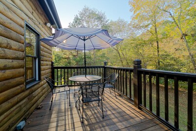 Down By The River - Remote Riverfront Cabin with Easy River access near Helen