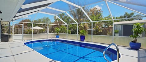 Piscine extérieure, piscine chauffée