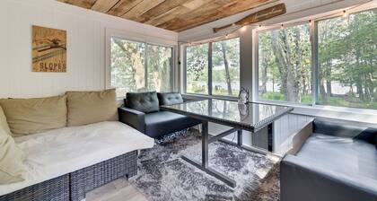 Ylellinen Lakefront Ski Chalet w / ympäri vuoden kylpytynnyri lähellä Camelback