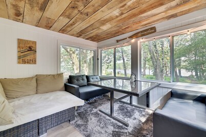 Lakefront Ski Chalet w/ year-round Hot Tub near Camelback