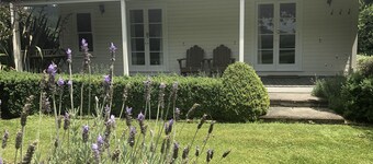 Gorgeous cottage set in spacious rural Hawkes Bay garden