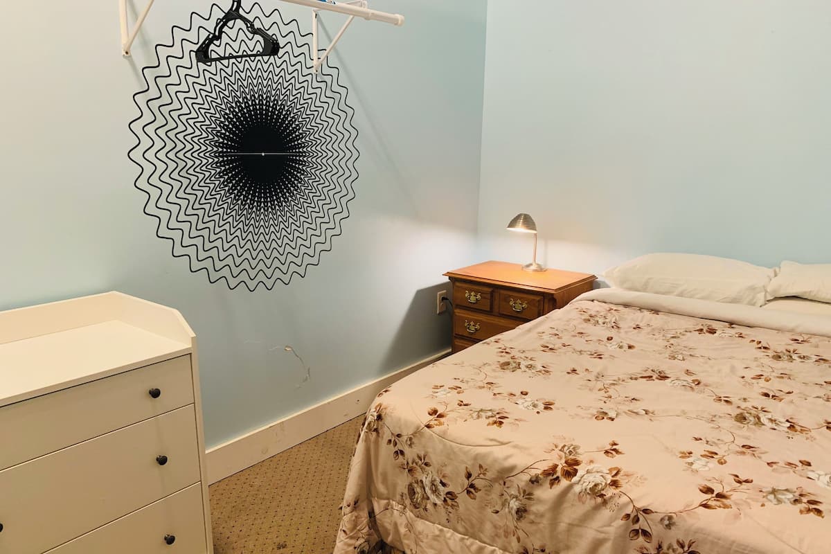 Basic Room, Mixed Dorm | Blackout drapes, free WiFi, bed sheets, wheelchair access