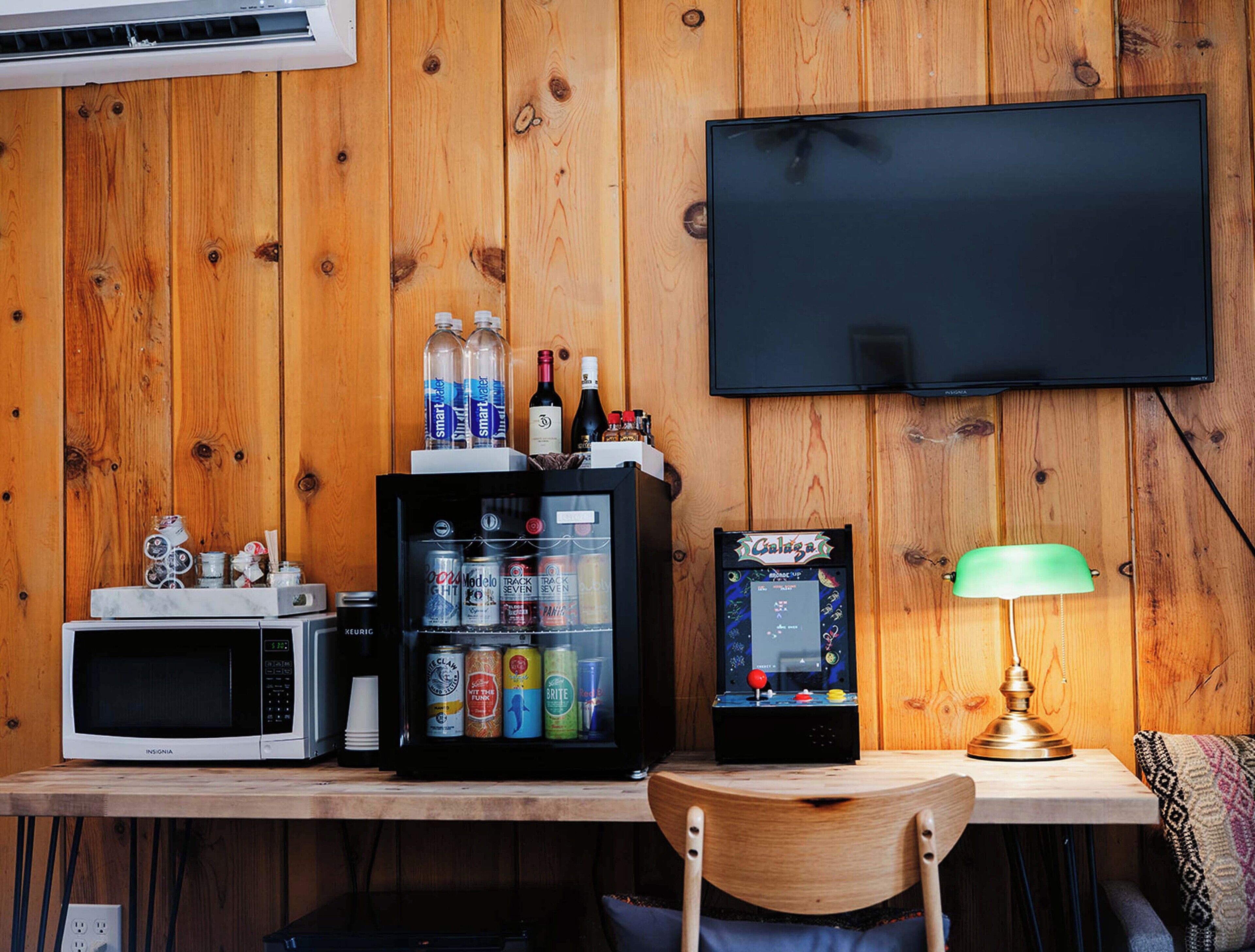 family motel room | 1 bedroom, desk, laptop workspace, free wifi