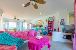 TV - Casa Cielo, 2 BR Oceanfront Villa (Isla Mujeres)