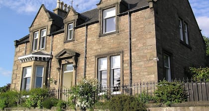 Recently-renovated Victorian stone villa in the Riverside Conservation Area