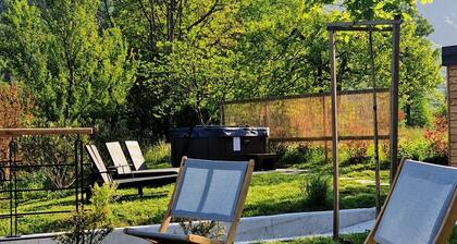 Cozy one bedroom apartment Blazar with hot tub