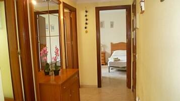 2 slaapkamers, een kluis op de kamer, een strijkplank/strijkijzer