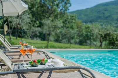 Casale San Francesco - 6 bedrooms, AirCo, pool, wifi, pets, BBQ, Umbria