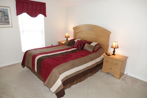 5 Schlafzimmer, Zimmersafe, Bügeleisen/Bügelbrett, Reisekinderbett