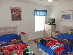 5 chambres, coffres-forts dans les chambres, fer et planche à repasser