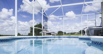 Tasokas 5 makuuhuoneen huvila näköalat luonnonsuojelualueelle