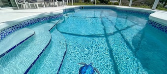 Orlando Executive Villa: 5 Bed Villa overlooking Highlands Reserve with Hot Tub