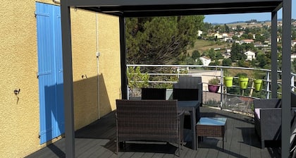 Very nice suite completely independent with its private bathroom