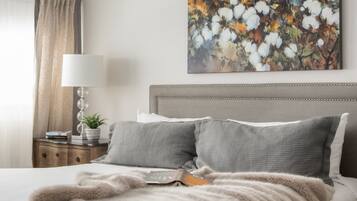 5 bedrooms, iron/ironing board, WiFi, bed sheets