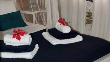 5 bedrooms, iron/ironing board, travel crib, free WiFi