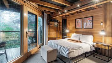 3 chambres, fer et planche à repasser, Wi-Fi, draps fournis