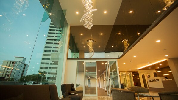 Reception - B2 Hat Yai Premier Hotel (Hat Yai)