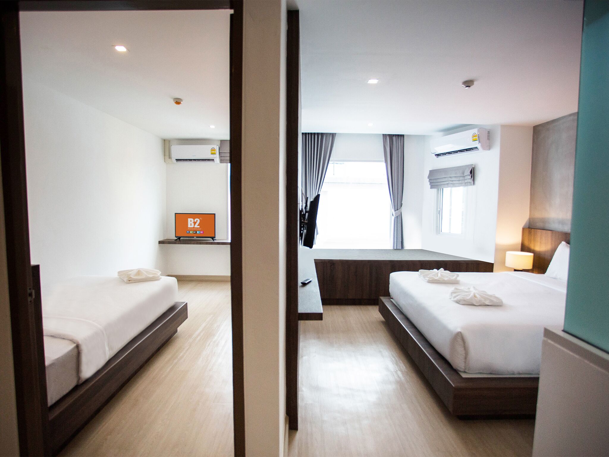 Desk, blackout curtains, free WiFi, bed sheets