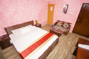 Economy Double Room | Living room | TV - Luminous The Residence (Dhaka)