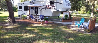  Nouvelle inscription Escapade confortable sur un terrain privé avec des miles d'eau!