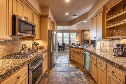 Entrada Home at Lava Falls-Minutes to Black Desert and Snow Canyon State Park!