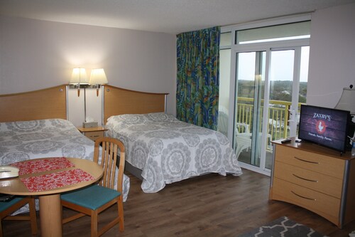 Enjoy Wonderful, Twelfth Floor Ocean/City Views Studio w/Kitchenette