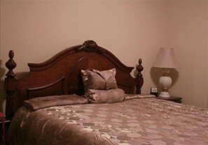 1 bedroom, in-room safe, desk, iron/ironing board