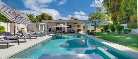 Piscina externa, piscina aquecida