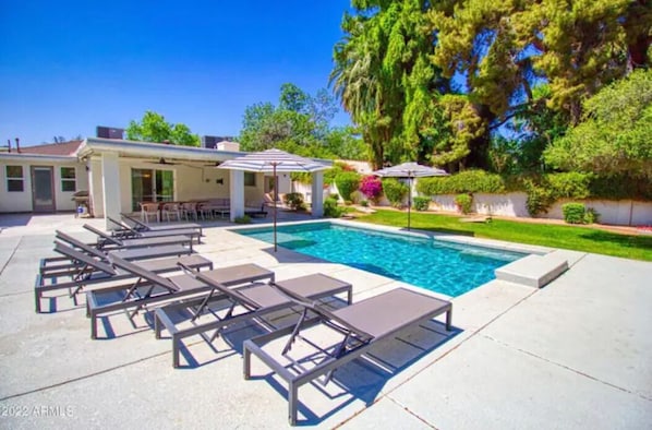 Outdoor pool, a heated pool