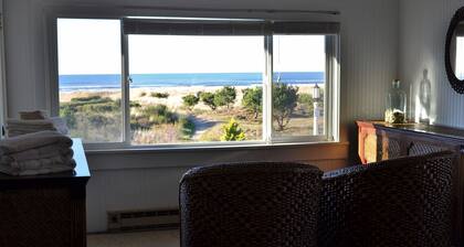 Oceanfront, jossa on näkymät - 4 vuodepaikkaa / 2 baw / Easy Beach -käynti Promenaden eteläpuolella.