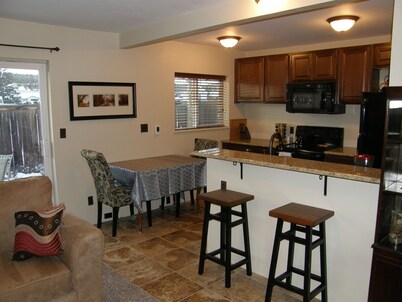 Central Fairplay Condo - granite counters, heated floors - STR permit#2022013136