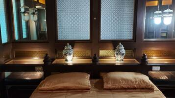 2-Bedroom Villa | Blackout curtains, free WiFi, wheelchair access