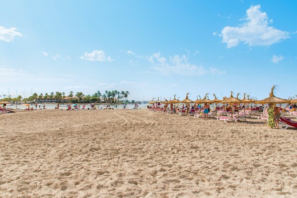 Beach nearby - CARABELA BEACH for 4 with pool 10 m from the beach (Alcúdia)