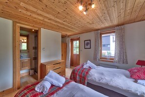 5 chambres, fer et planche à repasser, Wi-Fi gratuit, draps fournis