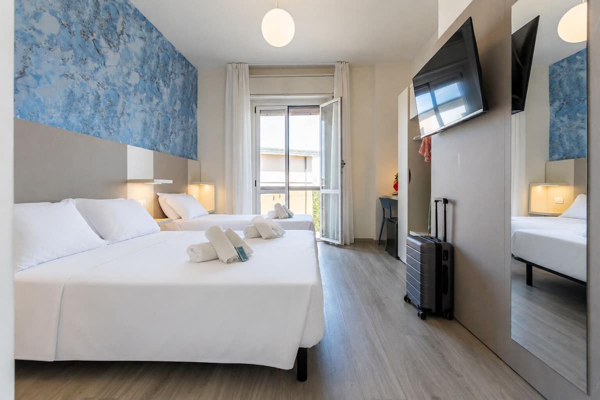 In-room safe, desk, free WiFi, bed sheets