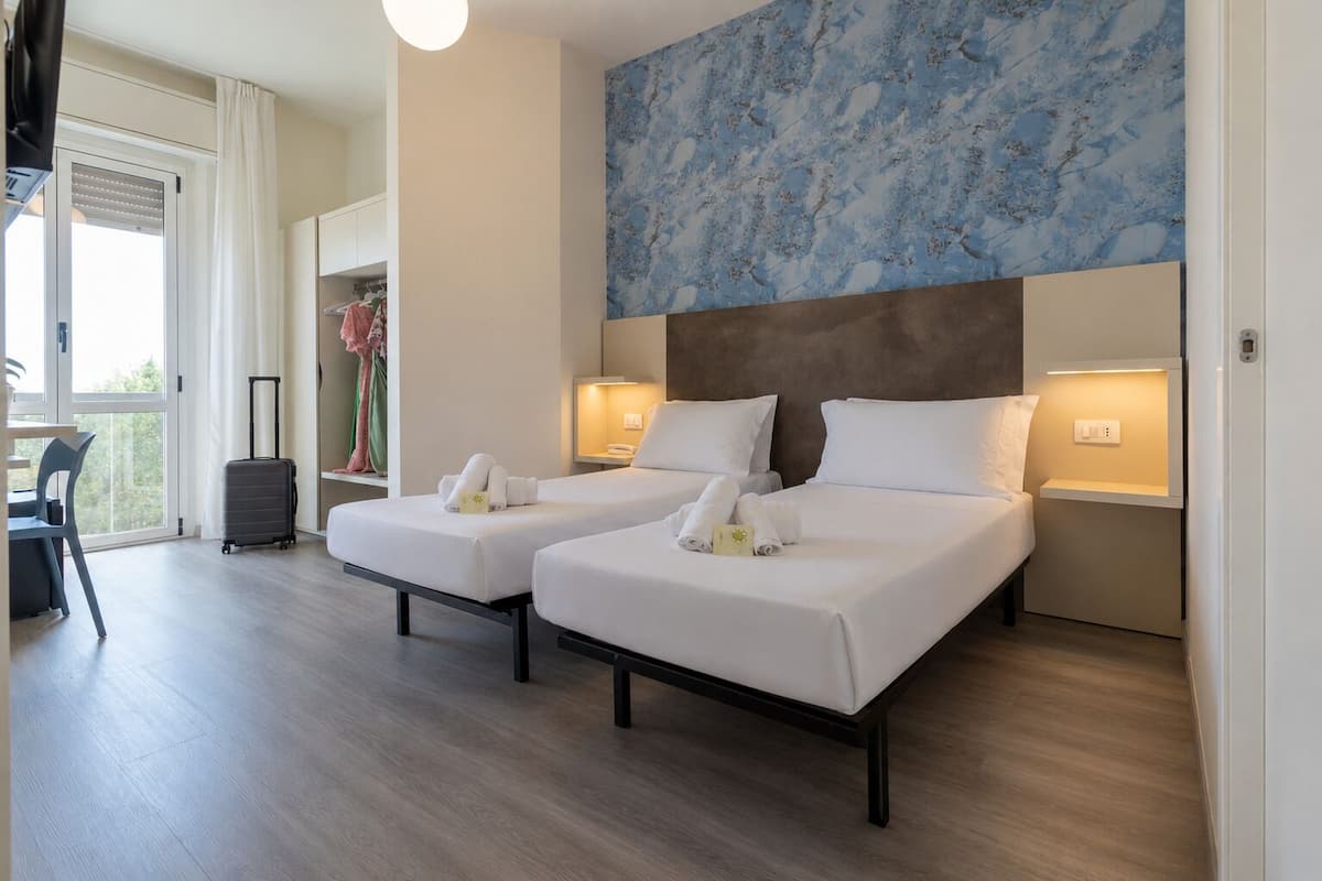 In-room safe, desk, free WiFi, bed sheets
