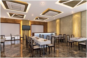 Restaurant - Dhamma Grand Hotel Resort (Gaya)
