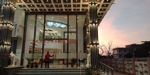 Front of property - Dhamma Grand Hotel Resort (Gaya)