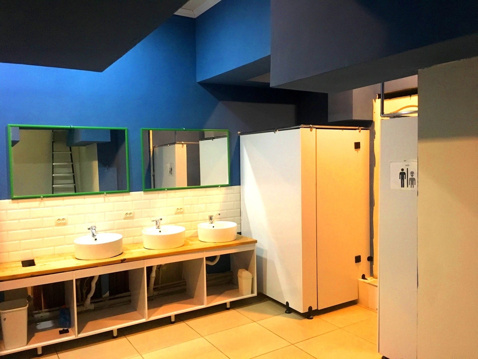 Shared Dormitory, Mixed Dorm (2 beds) | Bathroom